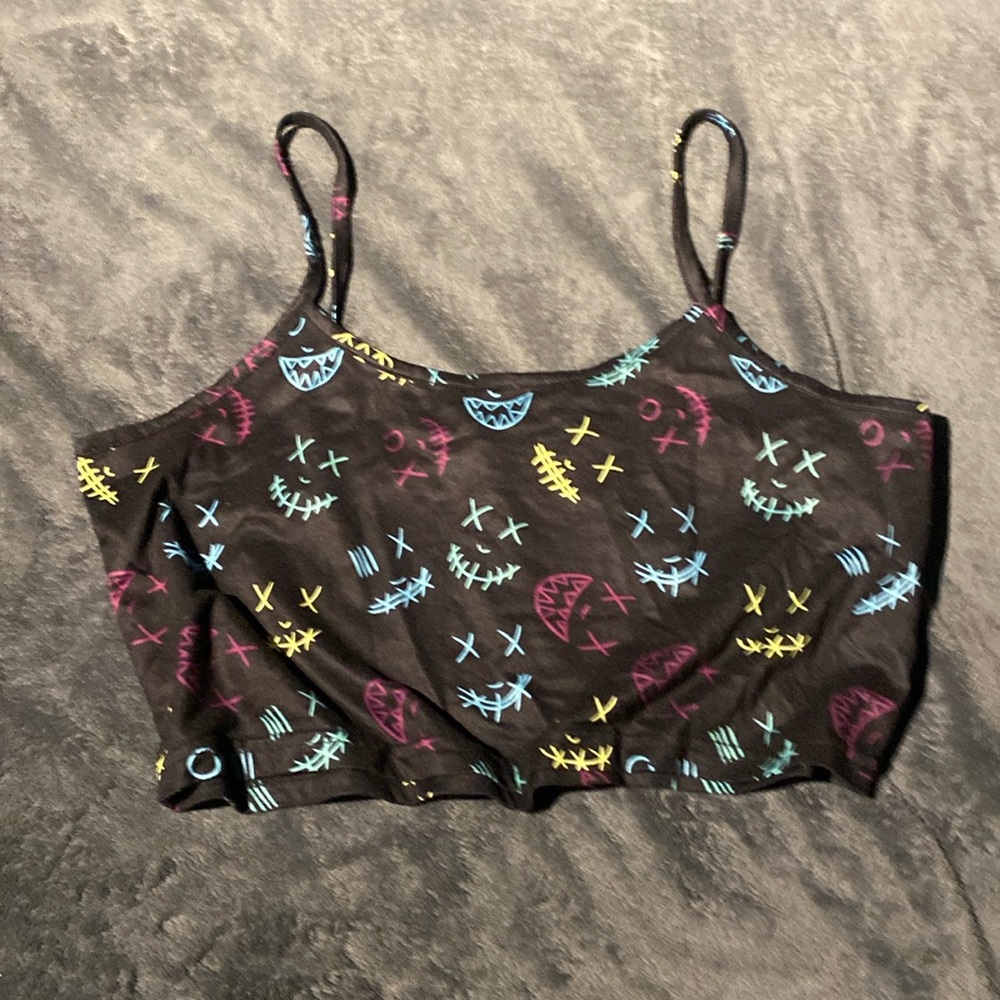 Large cute black crop top